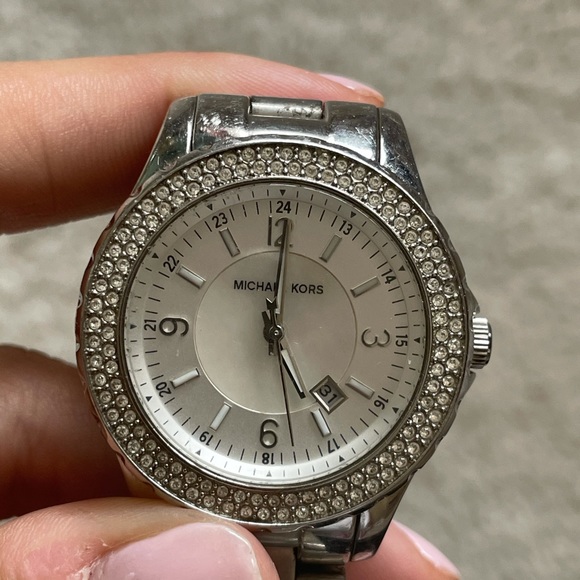 Michael Kors stainless steel watch - Picture 6 of 11